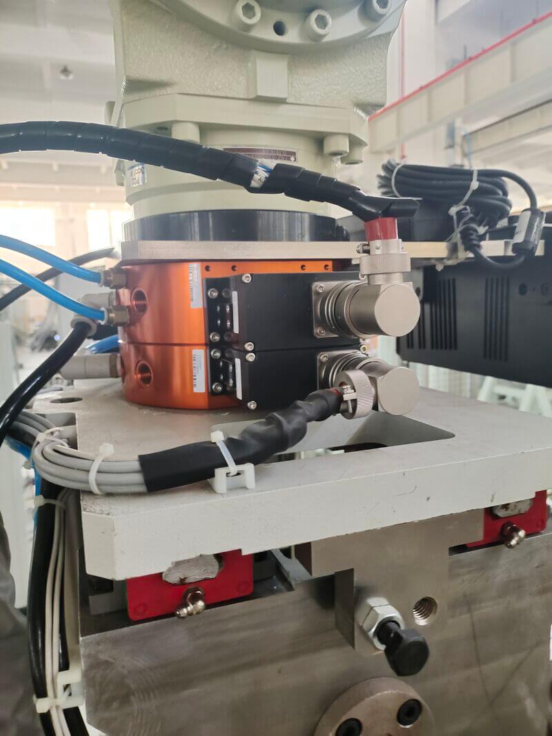 Robotic Tool Changer for Gearbox Production Line